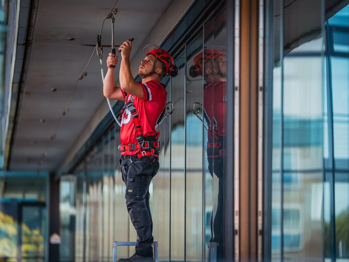 Wir montieren Ihre Absturzsicherungen